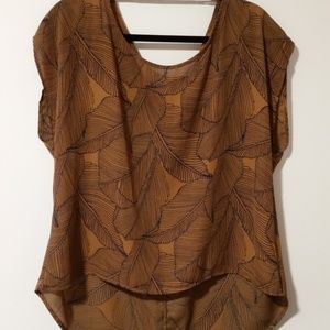 Hi Lo palm print top